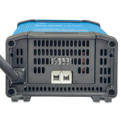 Victron - Batterieladegerät… – BlueSmart12V30A/1 | LORBIS